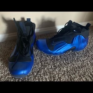 Nike shoes size 11.5